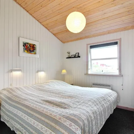Myriam - 200m From The Sea By Interhome