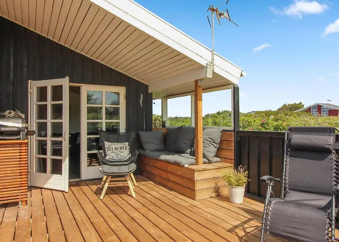 Myriam - 200m From The Sea By Interhome *